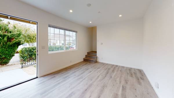 3BR/2BA Duplex on Tilton Avenue · San Mateo photo 3
