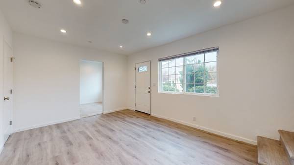 3BR/2BA Duplex on Tilton Avenue · San Mateo photo 4