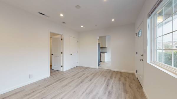 3BR/2BA Duplex on Tilton Avenue · San Mateo photo 5