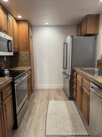 2BR/2BA Condo on Buena Vista Drive · Fremont photo 4