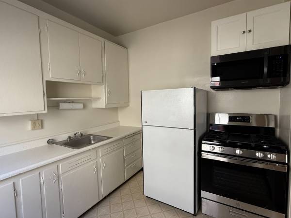 2322 Haste St., Berkeley (Apartment) photo 5