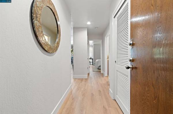 1BR/1BA Other on Portola Dr · Santa Cruz photo 3