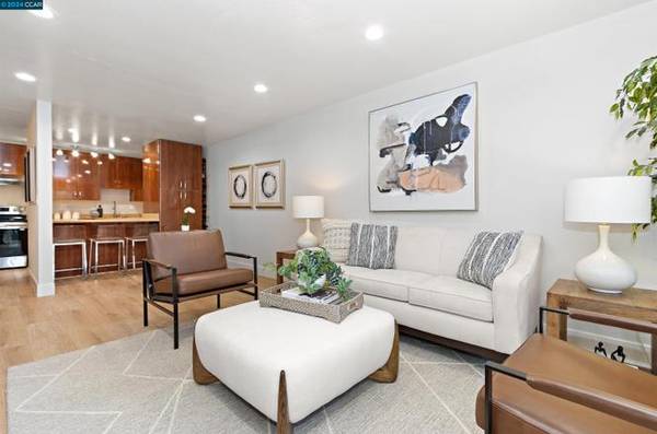 1BR/1BA Other on Portola Dr · Santa Cruz photo 5
