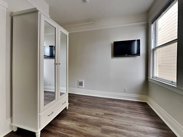 1499 California St. photo 2