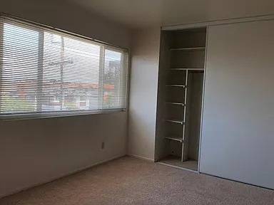2BR/1BA Single Family House on Santa Clara Ave · Oakland photo 4