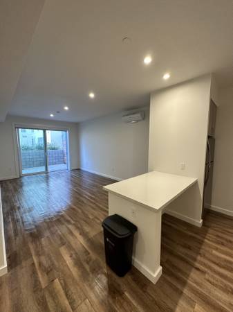 1BR/1BA Apartment on San Pablo Avenue · Richmond photo 2
