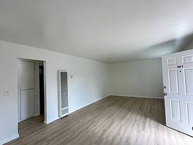2BR/1BA Apartment on Stoney Ct · Gilroy photo 2