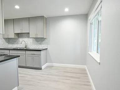 Hamilton Plaza Apartments photo 5
