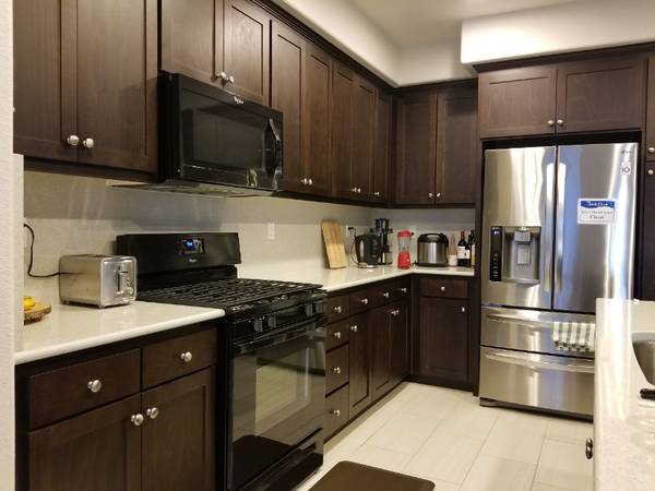 706 Jetty Drive, Richmond (Townhouse) photo 4