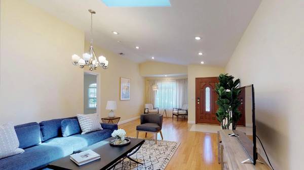 875 September Dr., Cupertino (Single Family) photo 3
