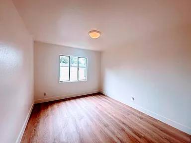 2BR/1BA Apartment on Bancroft Avenue · Oakland photo 5