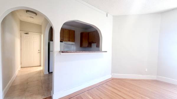 Remodeled private room with bath in sunny Bernal photo 4