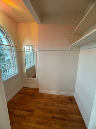 1BR/1BA Apartment on Van Buren Ave · Oakland photo 2