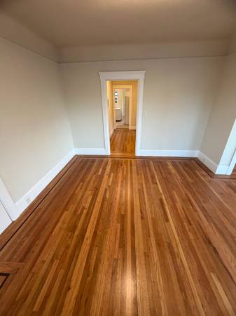 1BR/1BA Apartment on Van Buren Ave · Oakland photo 4