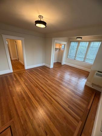 1BR/1BA Apartment on Van Buren Ave · Oakland photo 3