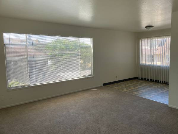 Apartments on Ellsworth Street · Berkeley photo 2