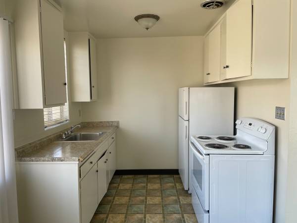 Apartments on Ellsworth Street · Berkeley photo 5