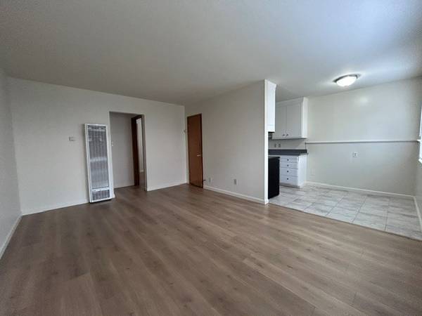 939 Lexington photo 5