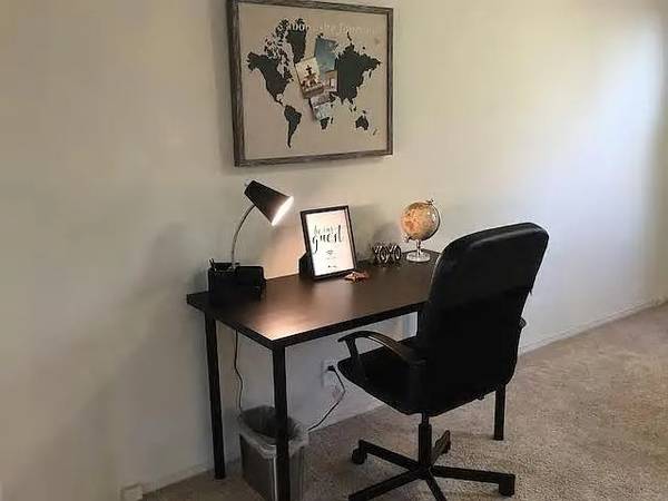 2BR/1BA Single Family House on Oak Ln · Menlo Park photo 3