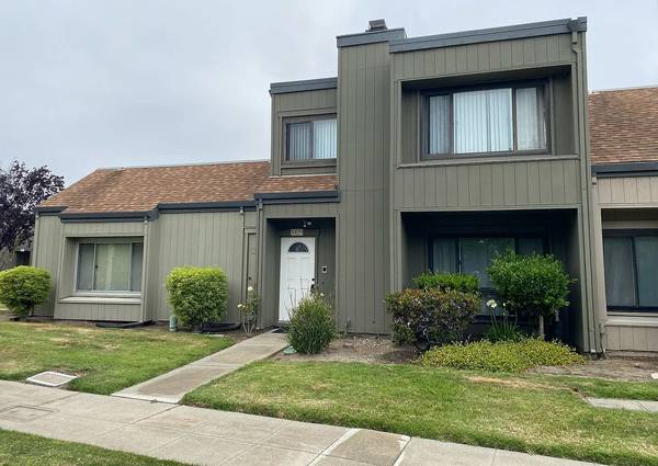 4BR/3BA Apartment on Catalina Ave · Alameda photo 2