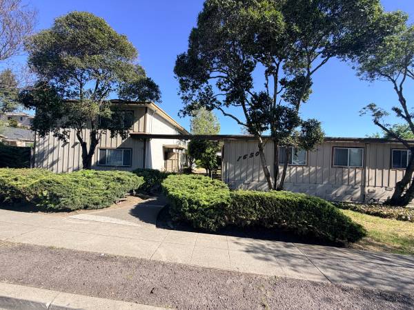 1650 159th Ave San Leandro, CA 94578 photo 2