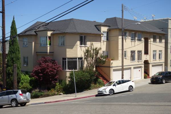 2201 Carroll Street, Oakland, CA 94606 photo 3