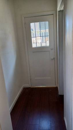 2BR/1BA Apartment on Sacramento · Vallejo photo 3