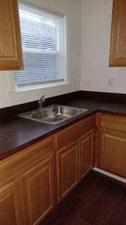 2BR/1BA Apartment on Sacramento · Vallejo photo 5