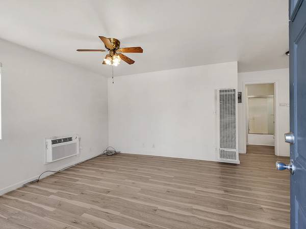 1BR/1BA Apartment on Vineyard Ave · Pleasanton photo 3