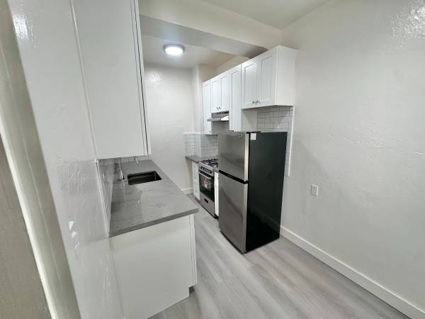 Alhambra Apartments photo 5