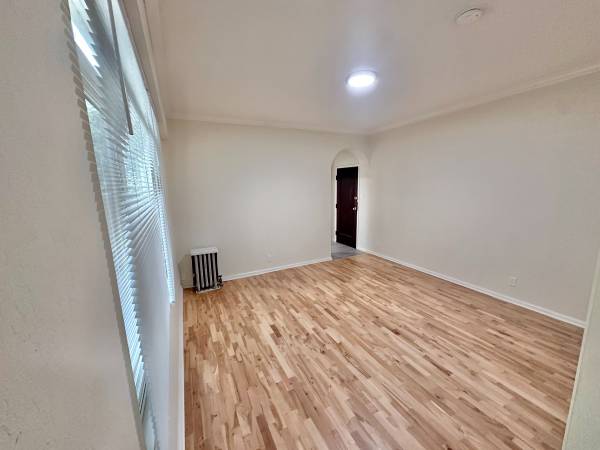 Alhambra Apartments photo 5