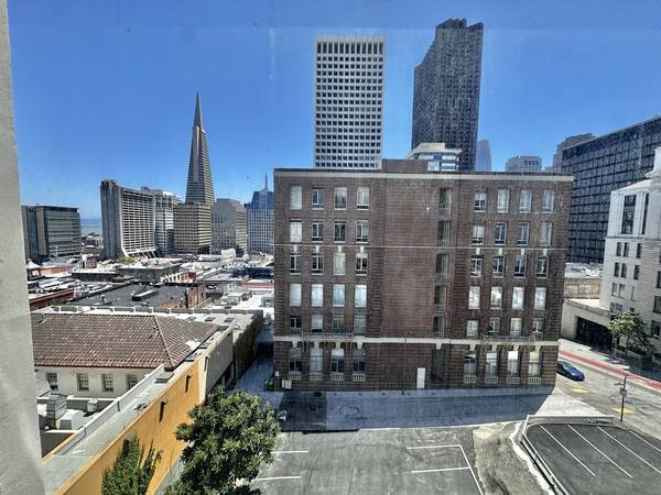 Alhambra Apartments photo 4
