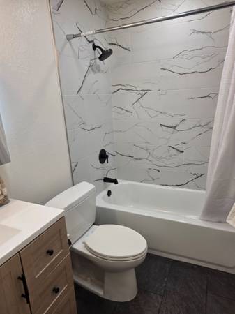 2BR/1BA Condo on Galano Plaza · Fremont