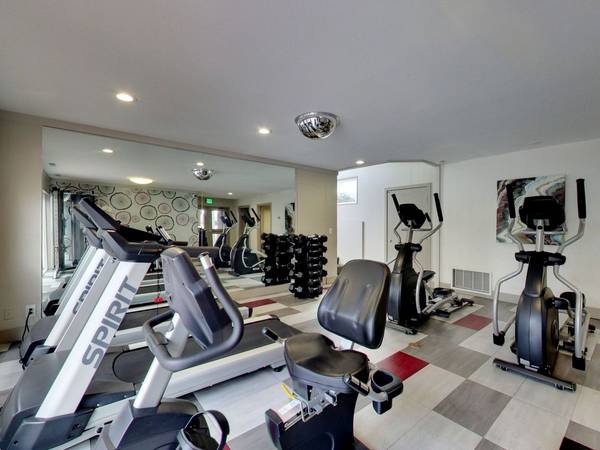 Apartments on Santa Clara Street · Hayward photo 3