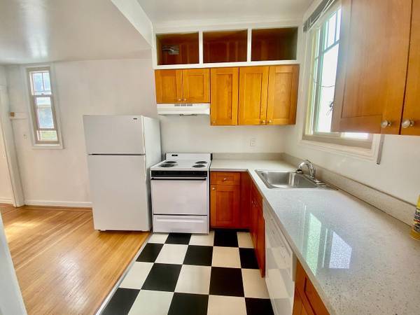 1BR/1BA Apartment on Pierce St · San Francisco photo 3