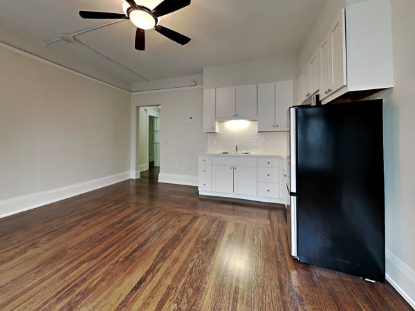 952 Sutter St. photo 2