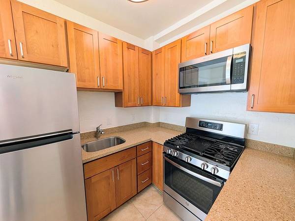 0BR/1BA Flat on 18th St · San Francisco photo 2
