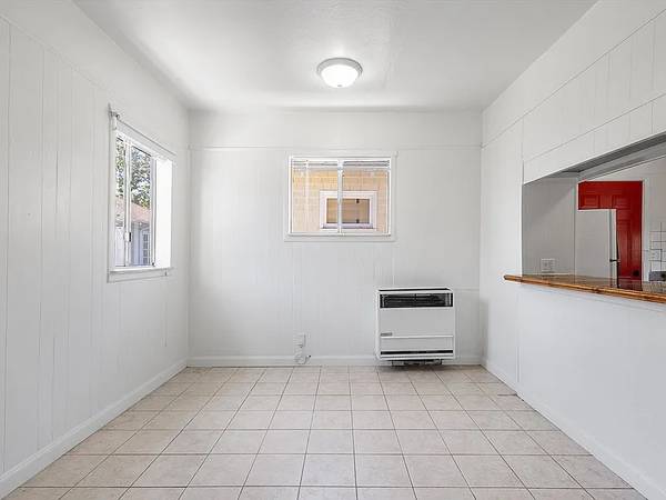 1BR/1BA Single Family House on Central Ave · Alameda photo 2