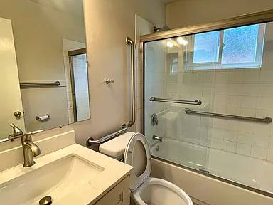 2BR/1BA Other on Bancroft Ave · Oakland photo 2