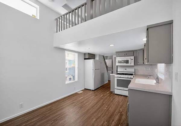 121 1st Avenue Lot photo 2