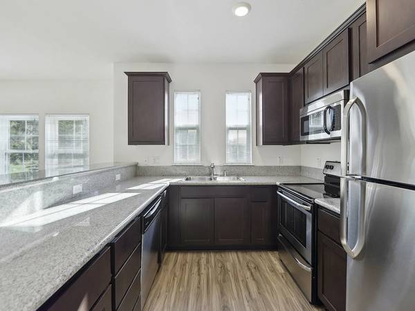 Cascara Canyon Apartments photo 2