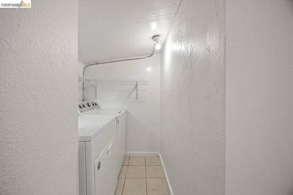 1261 61st St, Emeryville (Duplex) photo 2