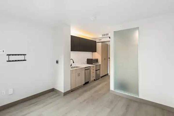 TL Residences photo 2