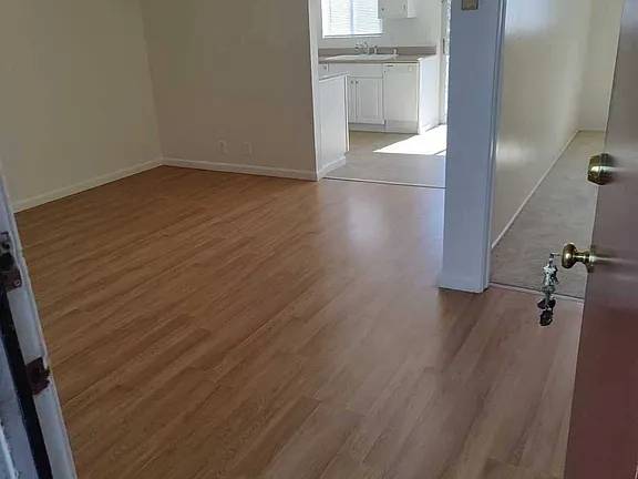 1BR/1BA Single Family House on N Camino Alto · Vallejo photo 5