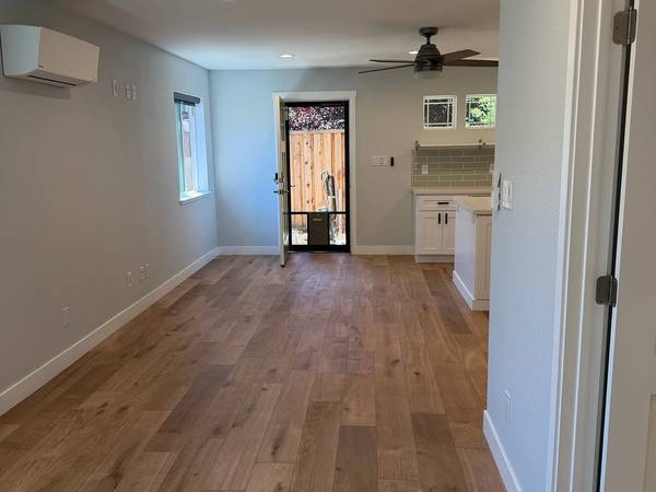 Modern Concord Townhouse 3/2.5 near BART  Downtown photo 4