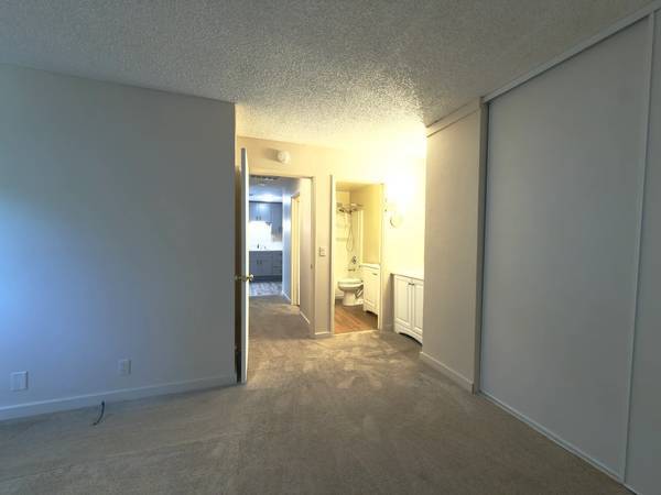 2BR/1BA Duplex on Merritt Dr · Novato photo 3