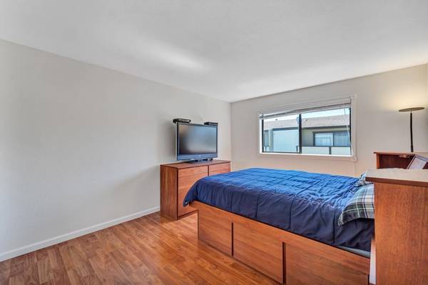 1BR/1BA Condo on Willow Ave · South San Francisco photo 2