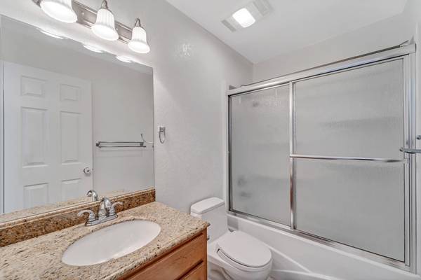 1BR/1BA Condo on Willow Ave · South San Francisco photo 3