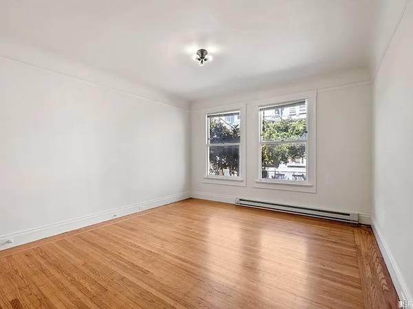 1BR/1BA Apartment on Washington St · San Francisco photo 5