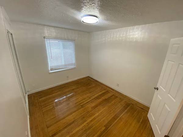 3BR/1BA Single Family House on Locust St · Hayward photo 5